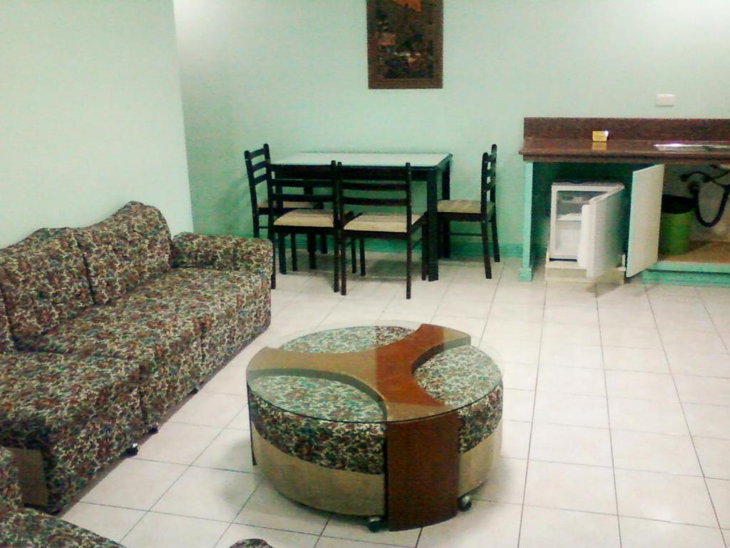 Oyo 765 Ibay Zion Hotel Baguio City Rum bild